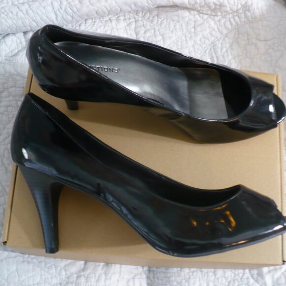NEW WITHOUT BOX- Predictions Brand Black Patent Peep Toes w/ Stack Heels-SZ 13W - Picture 3 of 9